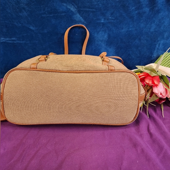 🔹️FINAL SALE 🔹️ Authentic Prada Shoulder Bag - Picture 5 of 10